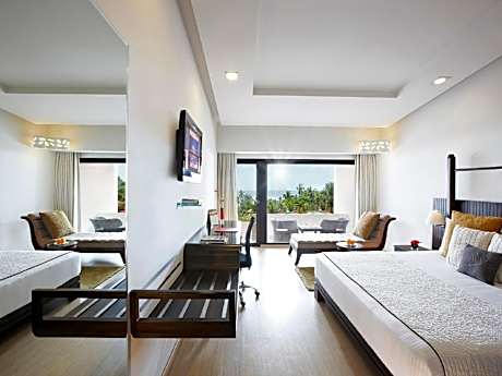 Deluxe Room Sea View with Queen bed