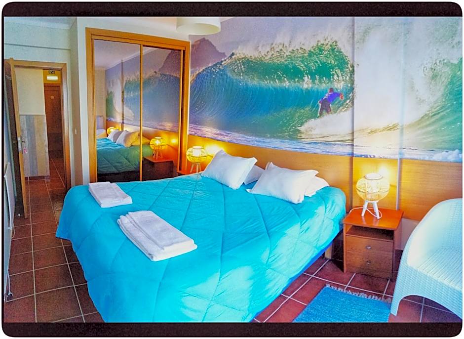 Supertubos Beach Hostel