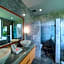 Balangan Sunset: Amazing 4 BDR Villa in Balangan w/ OCEAN VIEW in Balangan