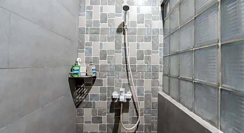 RedDoorz @ Arwiga Hotel near RS Hasan Sadikin Bandung