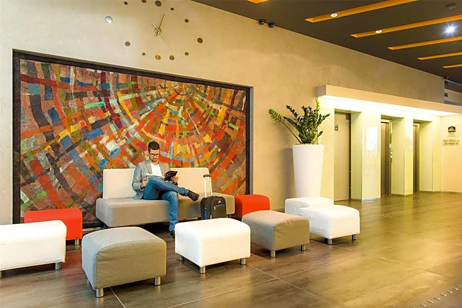 Best Western Plus Lakeside Hotel