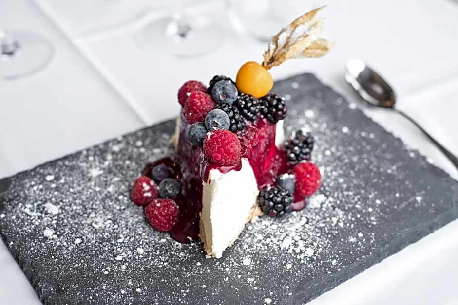 Golden Tulip São João da Madeira Hotel