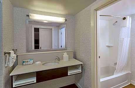 2 Qns Hearing Access Studio W/sofabed Nosmok