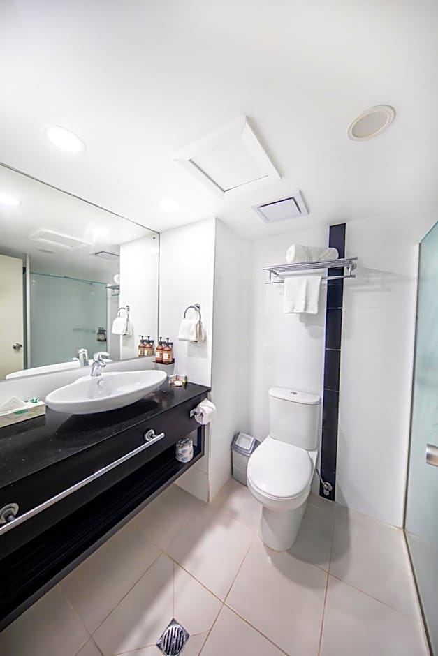 Tanoa Waterfront Hotel