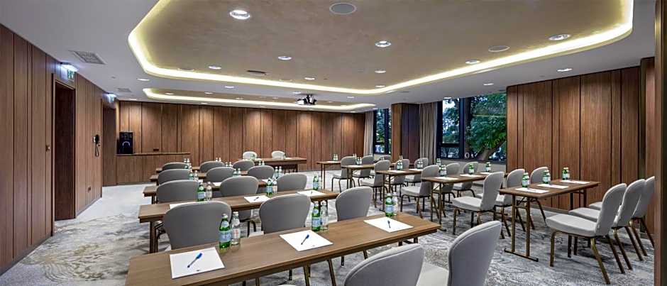 DoubleTree by Hilton Plovdiv Center