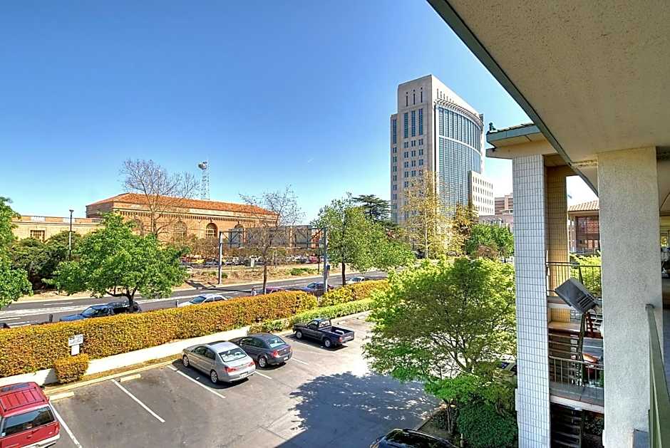 Vagabond Inn Executive Old Town