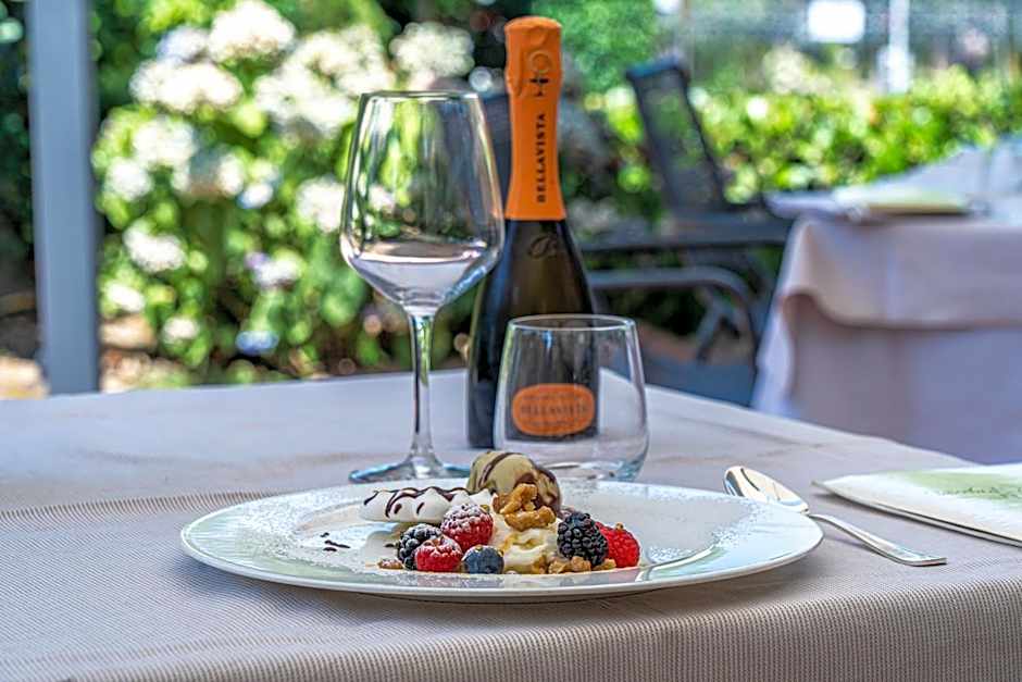 Hotel Ristorante Vecchia Riva