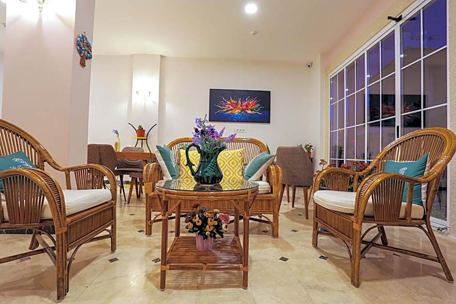 AtaÇesme Otel