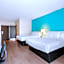 Howard Johnson Hotel by Wyndham Toms River