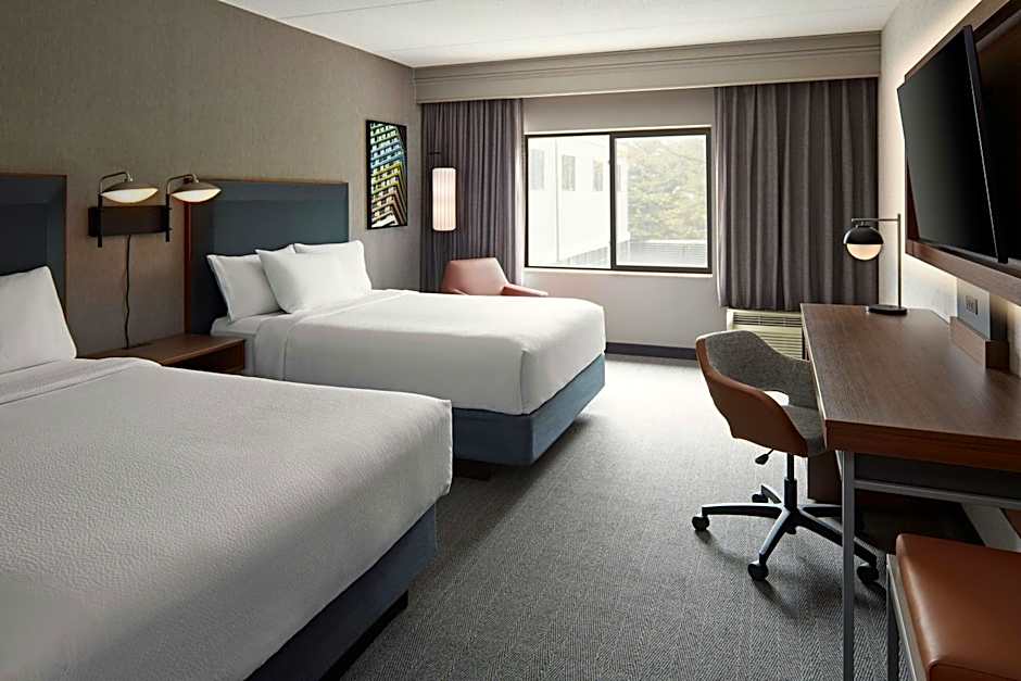 Courtyard by Marriott Hamilton