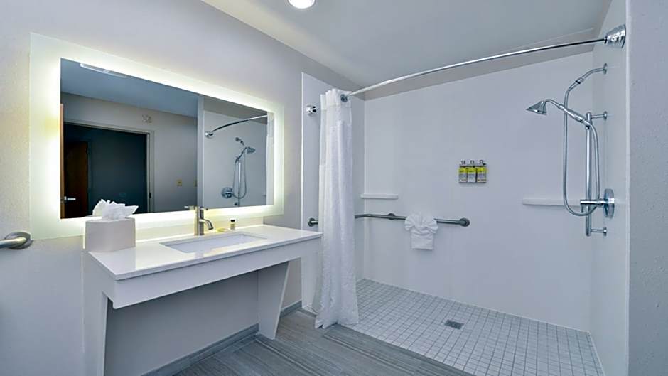 Holiday Inn Express Hotel & Suites La Place By IHG