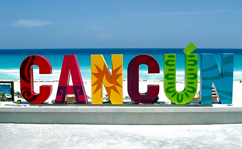 Oceanfront Condo BM By Andiani