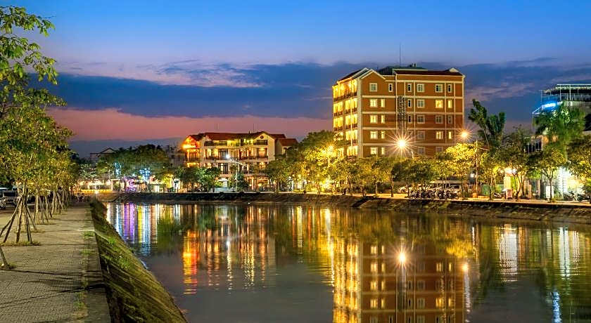 Royal Riverside Hoi An Hotel