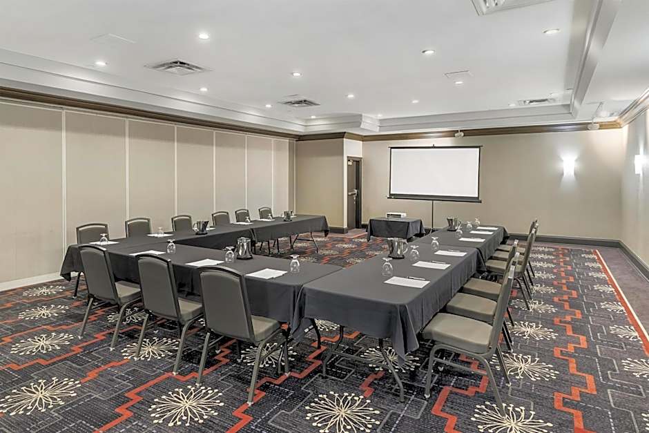 Best Western Plus Waterfront Hotel