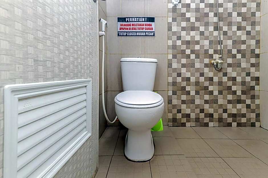 RedDoorz Syariah @ House Of Melati Kepanjen