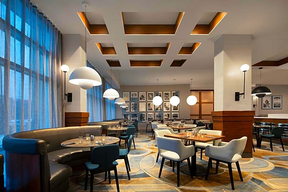 Courtyard by Marriott Montreal Airport