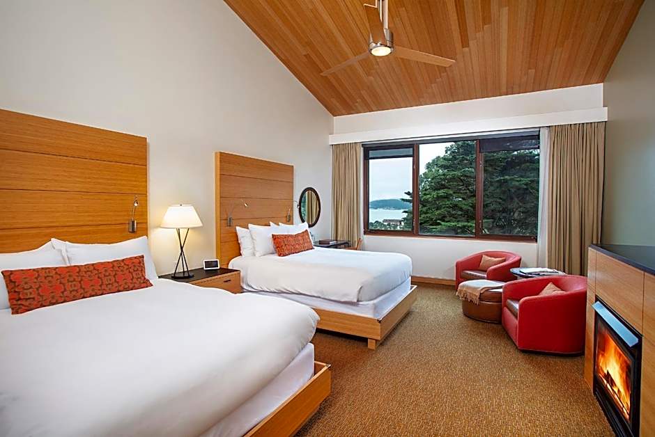 Contemporary 2 Queen Beds — 5 fotoğraftan 1. fotoğraf