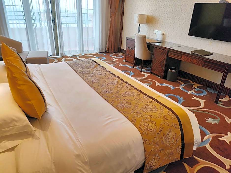 Suqian Shangyang Lake New Century Hotel