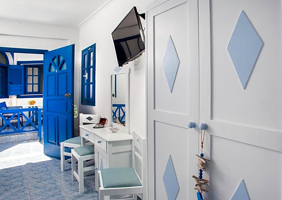 Roula Villa Studios & Apartments