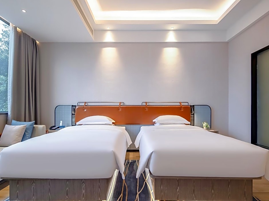 Echarm Hotel Hechi Bama