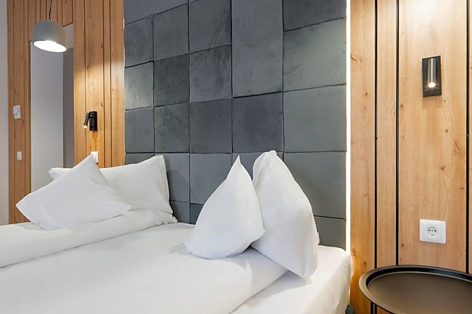 Hotel TISA