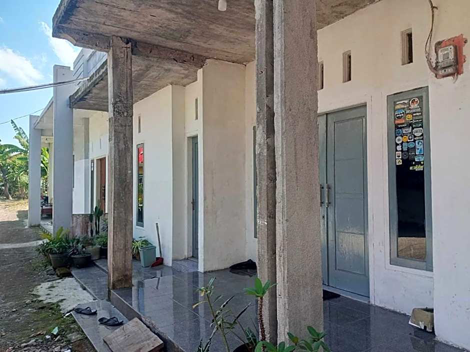 OYO Life 93786 Kost Alamku Syariah