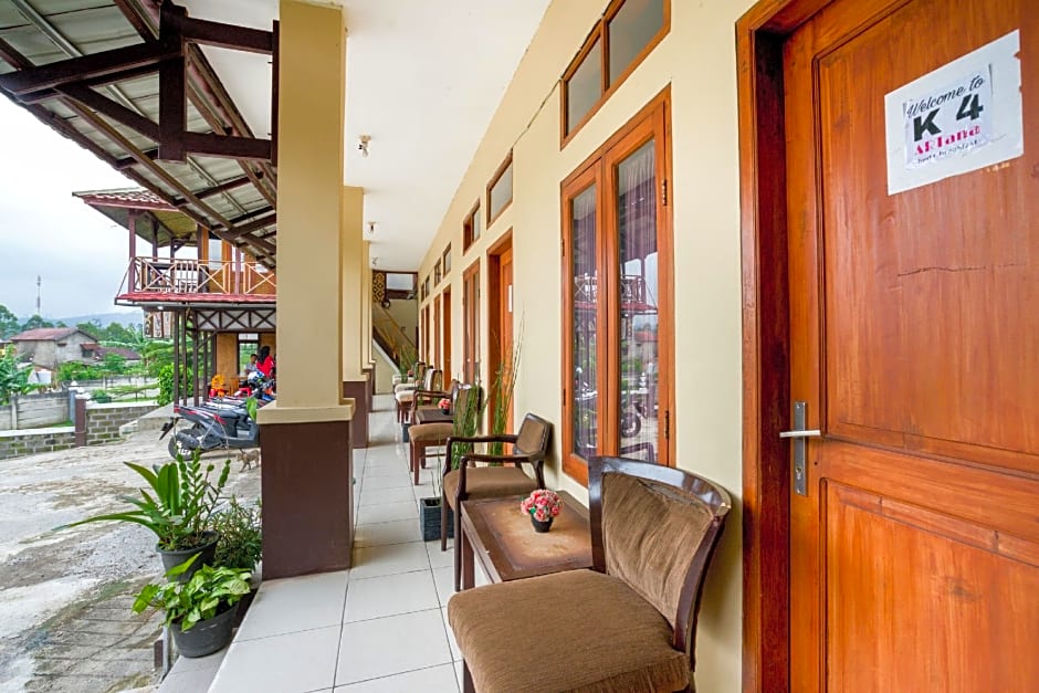 Super OYO 2961 Artana Bed & Breakfast