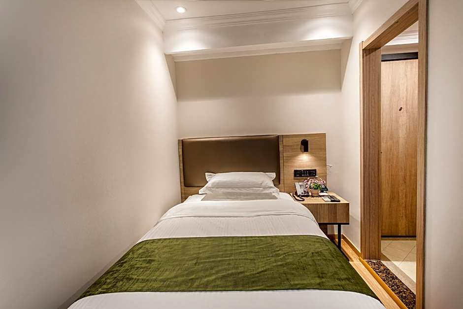 GreenTree Inn Suzhou Railway Station South Square Humble Administrator's Garden Business Hotel