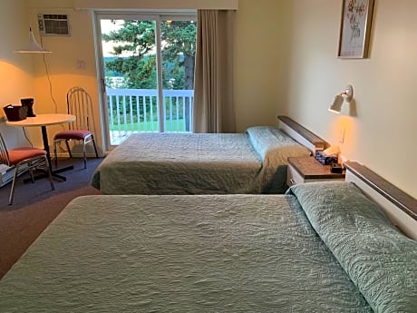 Deluxe Quadruple Room