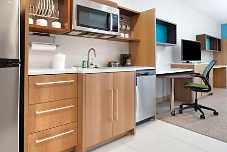 King Studio Suite - Non-Smoking