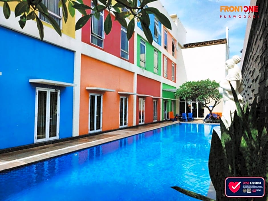 Front One Hotel Purwodadi