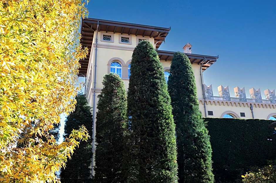 Accomodation Hotel Castello Il Codirosso