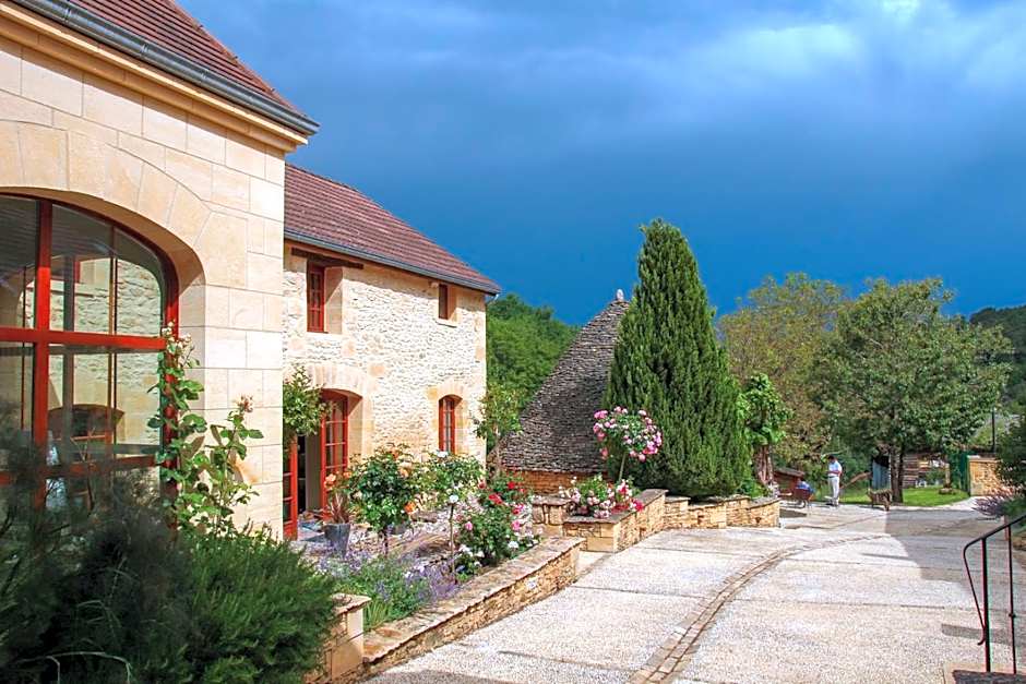 Aux Bories de Marquay, chambres d'hôtes B&B avec piscine et SPA près de Sarlat