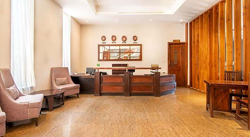 Oak Ray Regency Hotel