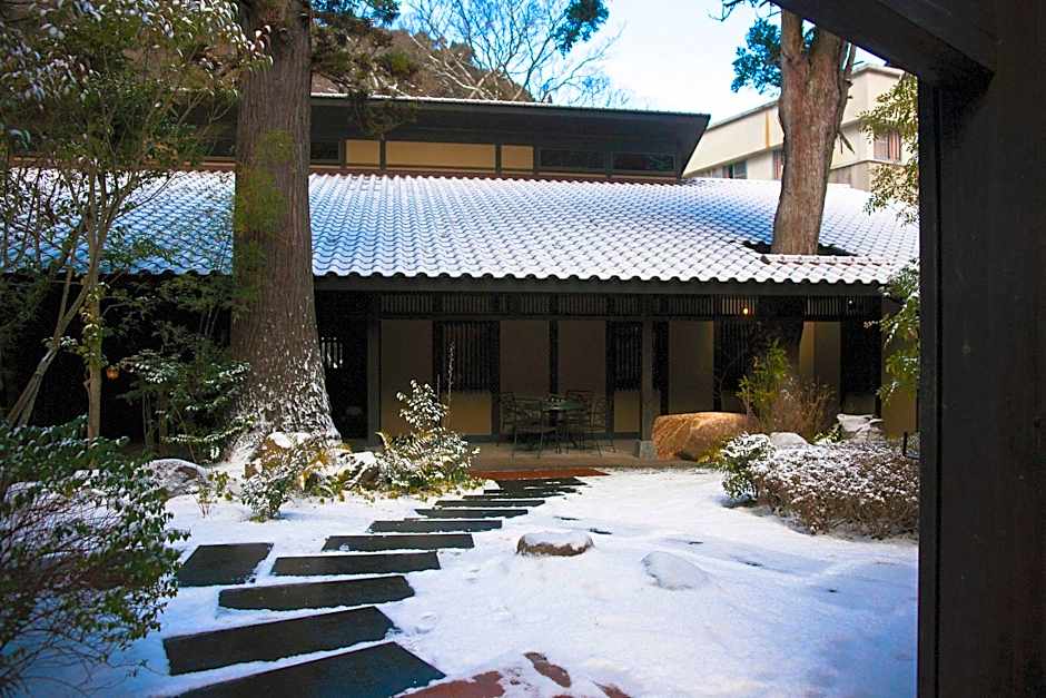 Arimasansoh Goshobessho - Luxury Hot Spring Villa