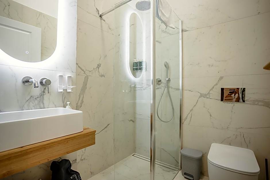 Bloom Downtown Suites