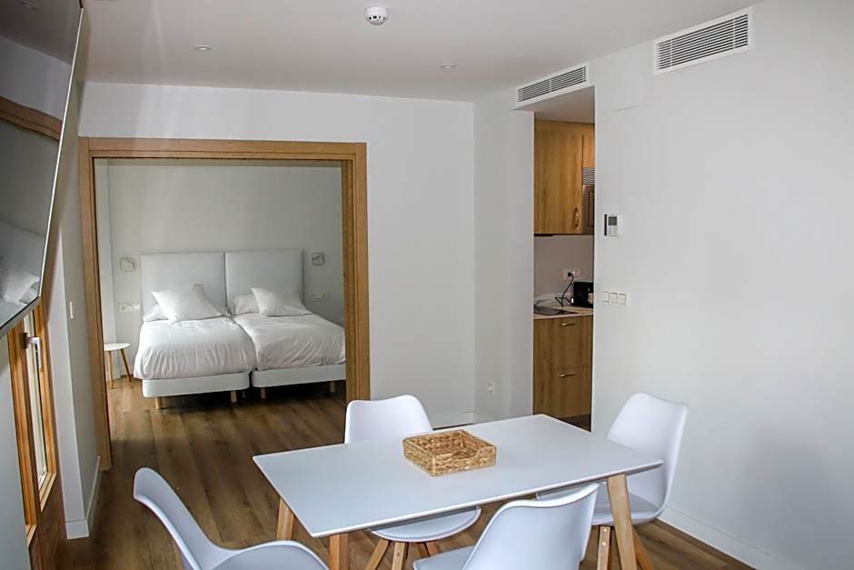 Apartamentos Mundaka Surf Camp