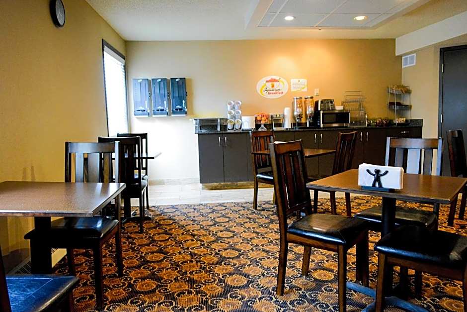 Super 8 by Wyndham Fox Creek