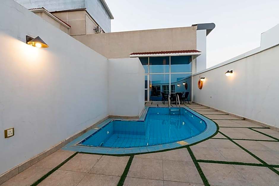 Platinum Alkhamseen Serviced Apartments