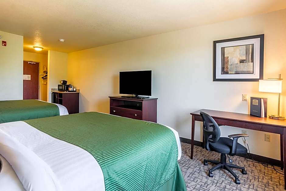 Cobblestone Hotel & Suites - Erie