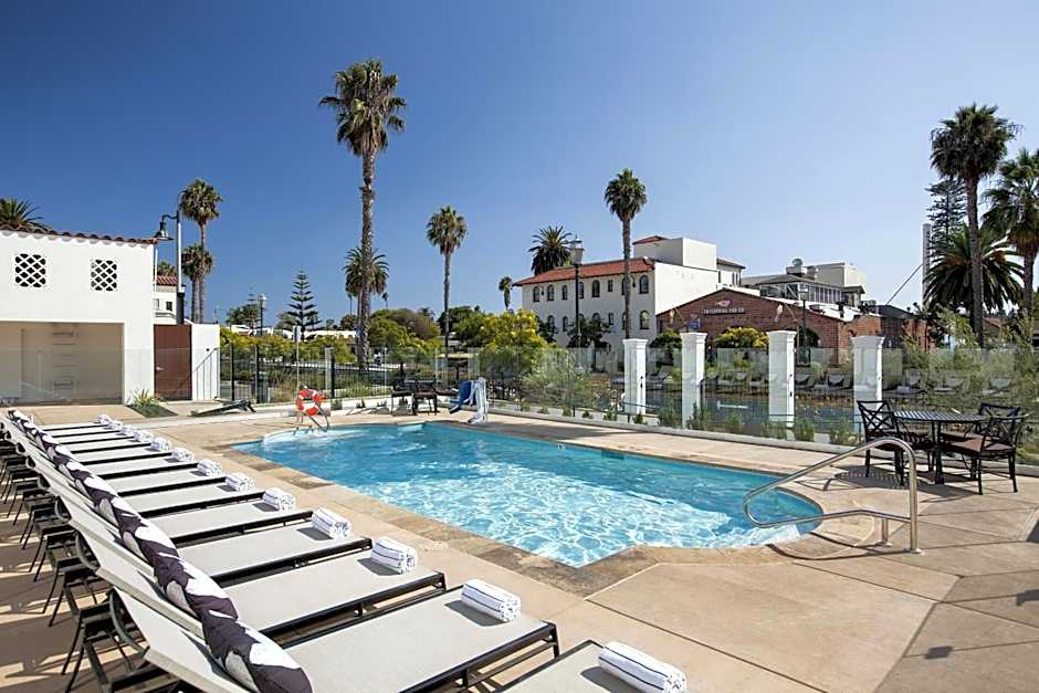 Moxy Santa Barbara