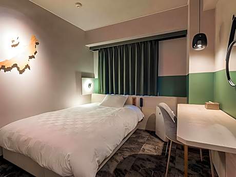Single Room with Desk