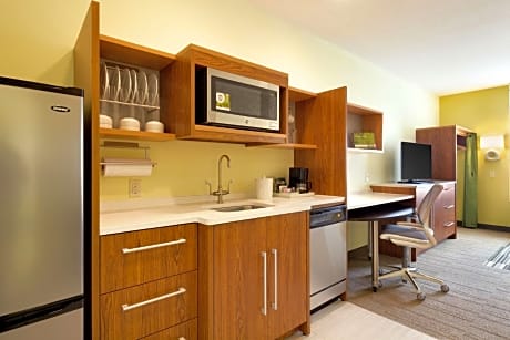 1 King Bed 1 Bedroom Suite Nonsmoking