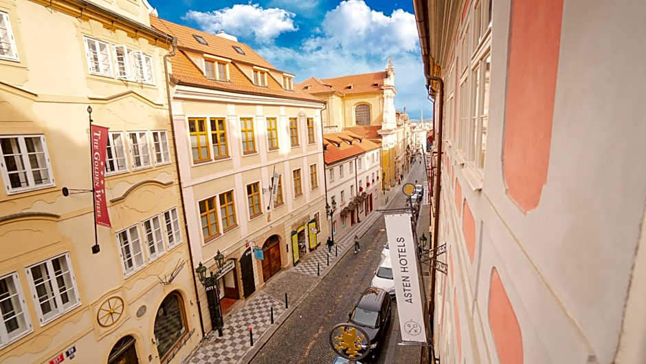 Hotel Golden Key Prague Castle