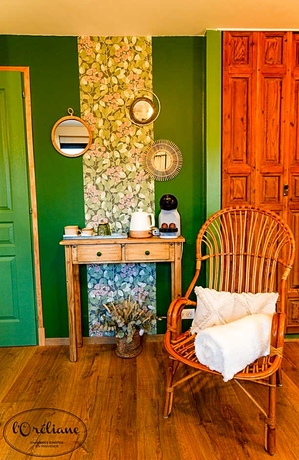 CHAMBRES D'HÔTES L'Oréliane en Provence Adults Only