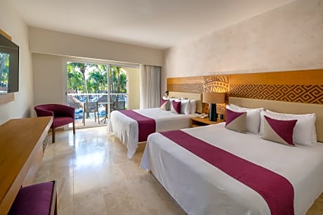 Superior Ocean 2 Queen Beds Non-Smoking