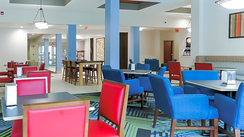 Holiday Inn Express St. Petersburg North / I-275 By IHG