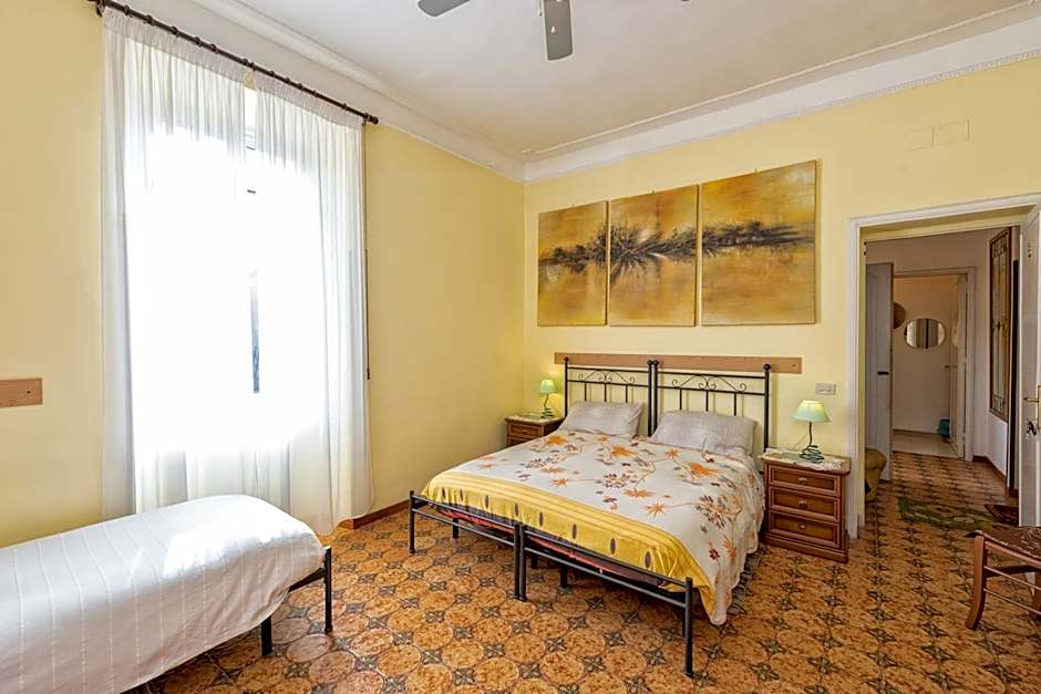 A Vinicius Et Mita Guest House