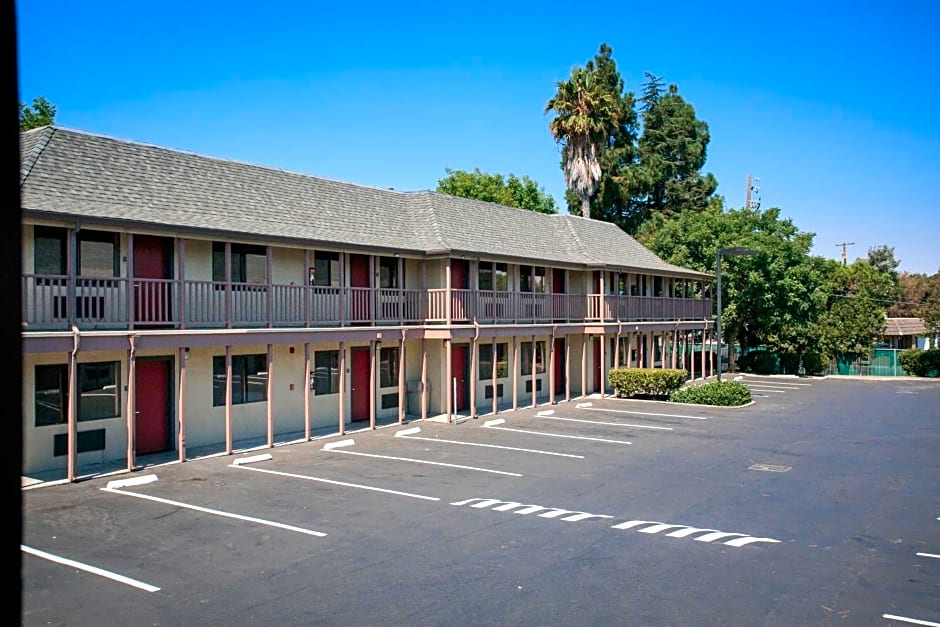 Alura Inn