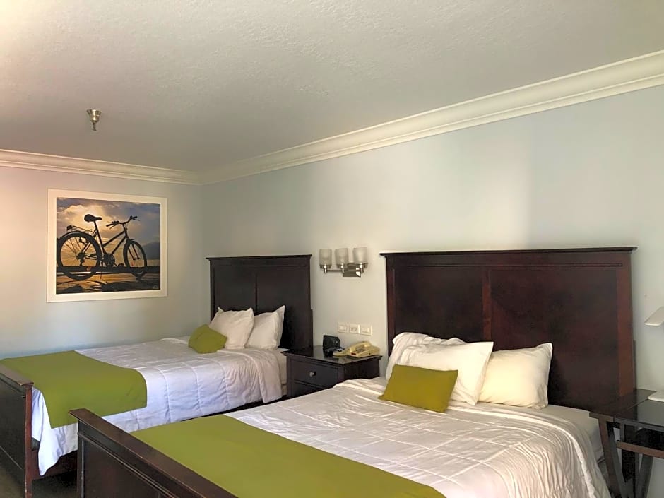 Days Inn by Wyndham Near City Of Hope